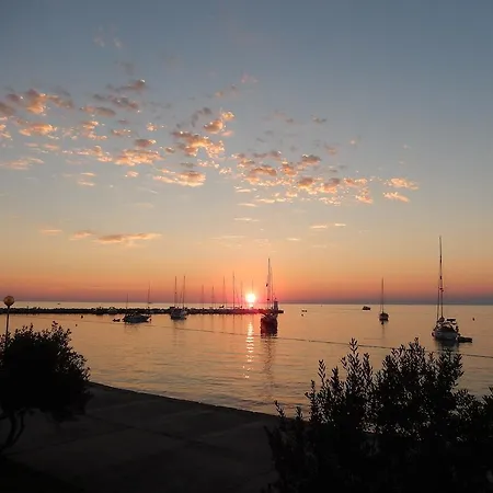 Apartament Nautica Ii *